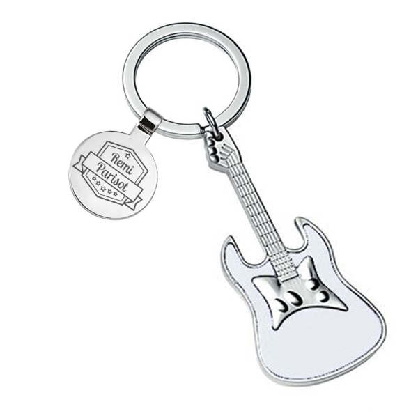 Gravert nøkkelring i gitarform Gravert nøkkelring i gitarform
